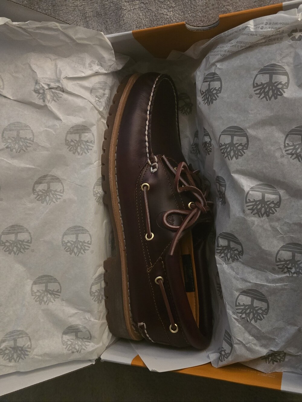 Timberland Men's Dark Burgundy Leather Boat Shoe with Tan Sole